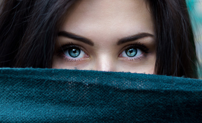How to Retouch Eyes in Photoshop